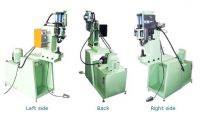 Auto feeding riveting machine
