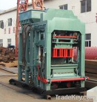 Hollow block making machine