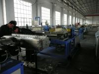 Plastic sheet machine