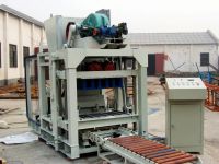 Automatic hollow brick making machine