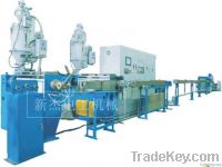 Core wire insulation extrusion machine