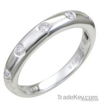 18K white gold diamond ring