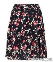 Women's flatering pleated skirt