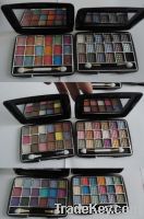 18 colors eyeshadow makeup kit