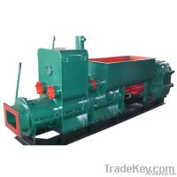Vacuum brick extruder