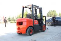 3000kg Diesel Powered Forklift Truck