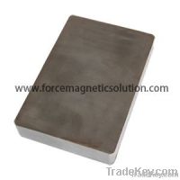 Ferrite block magnet