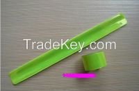 kids glow in dark snap band/armband