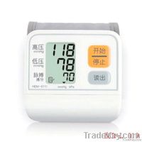 electronic digital arm type voice medical blood pressure monitor