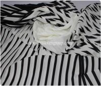 Wholesale china fashionable 100% Polyester pleated chiffon fabric, pleated chiffon crepe fabric