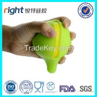 silicone juicer / lemon squeezer